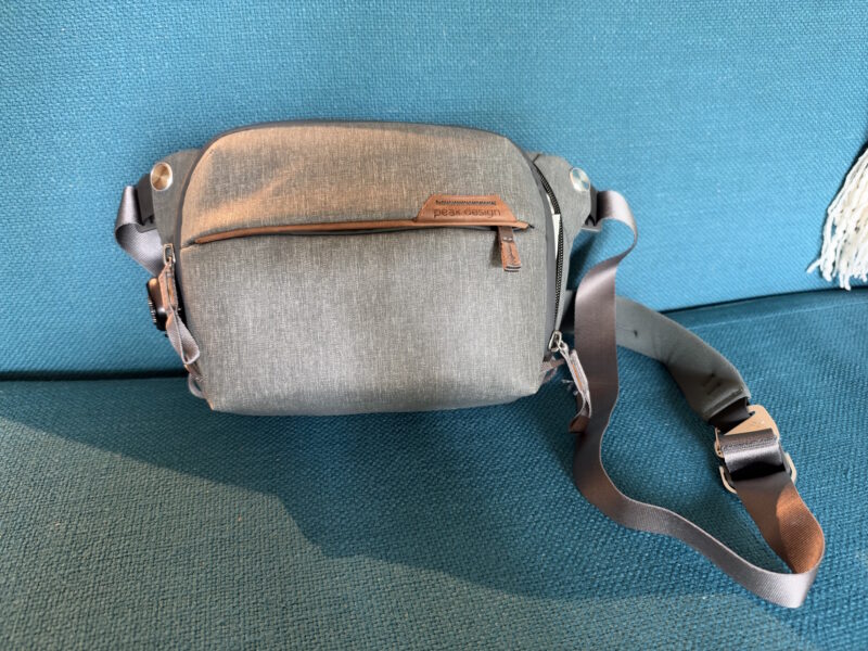 Peak Design Everyday Sling bag